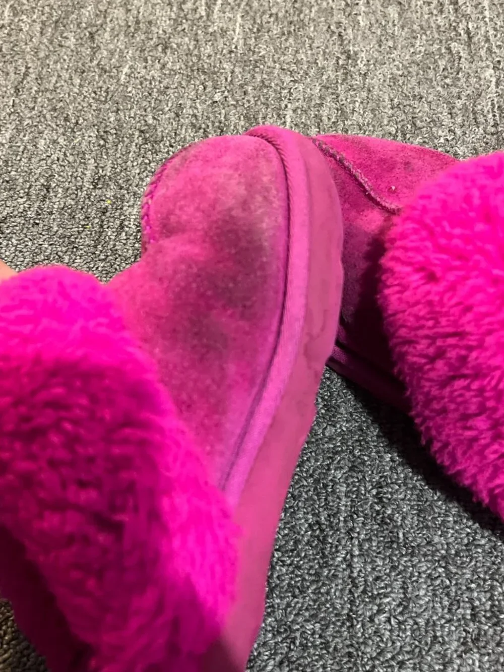 UGG Girls Pink Slippers Size 4